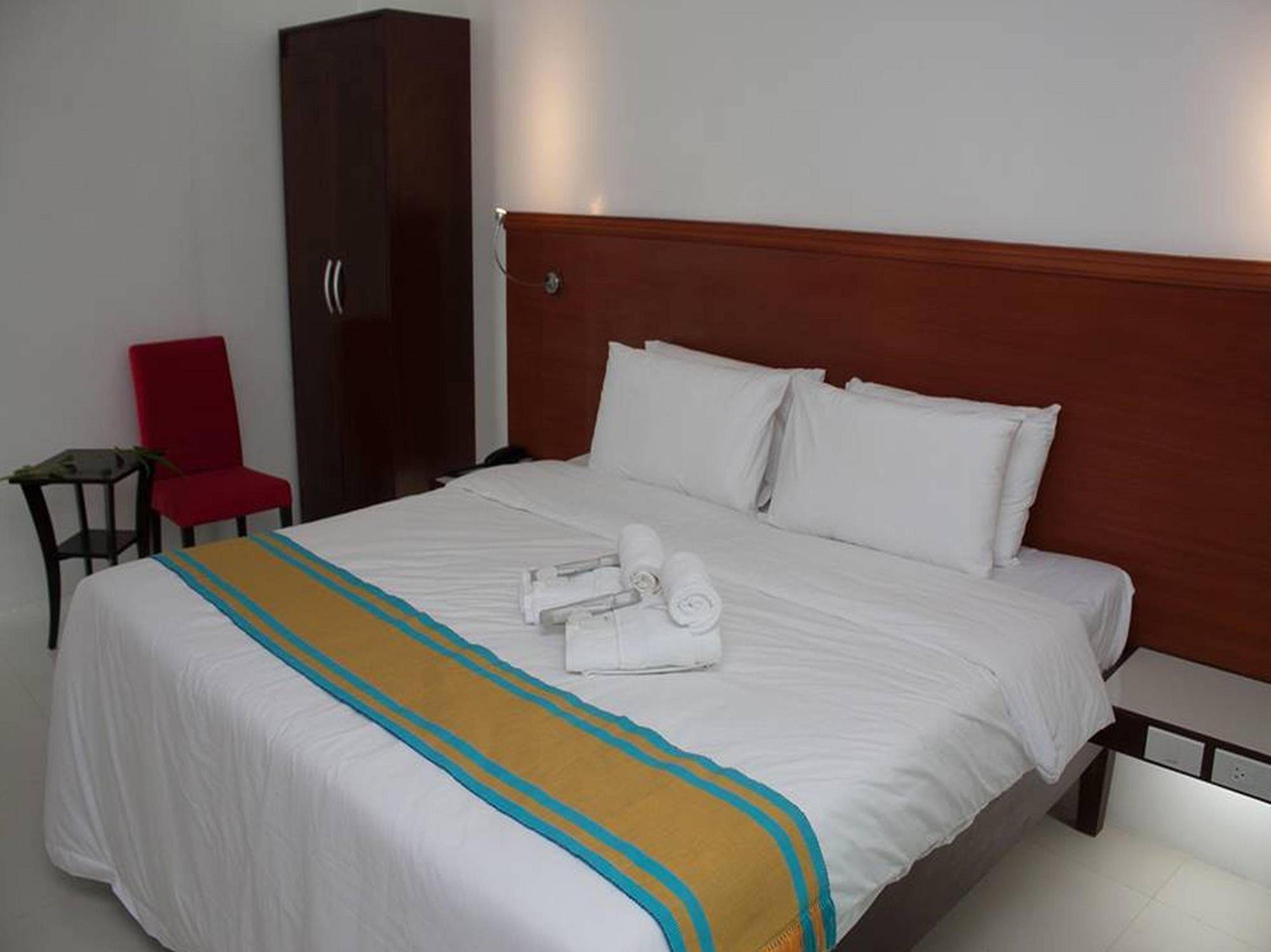 Viven Hotel Laoag Zewnętrze zdjęcie