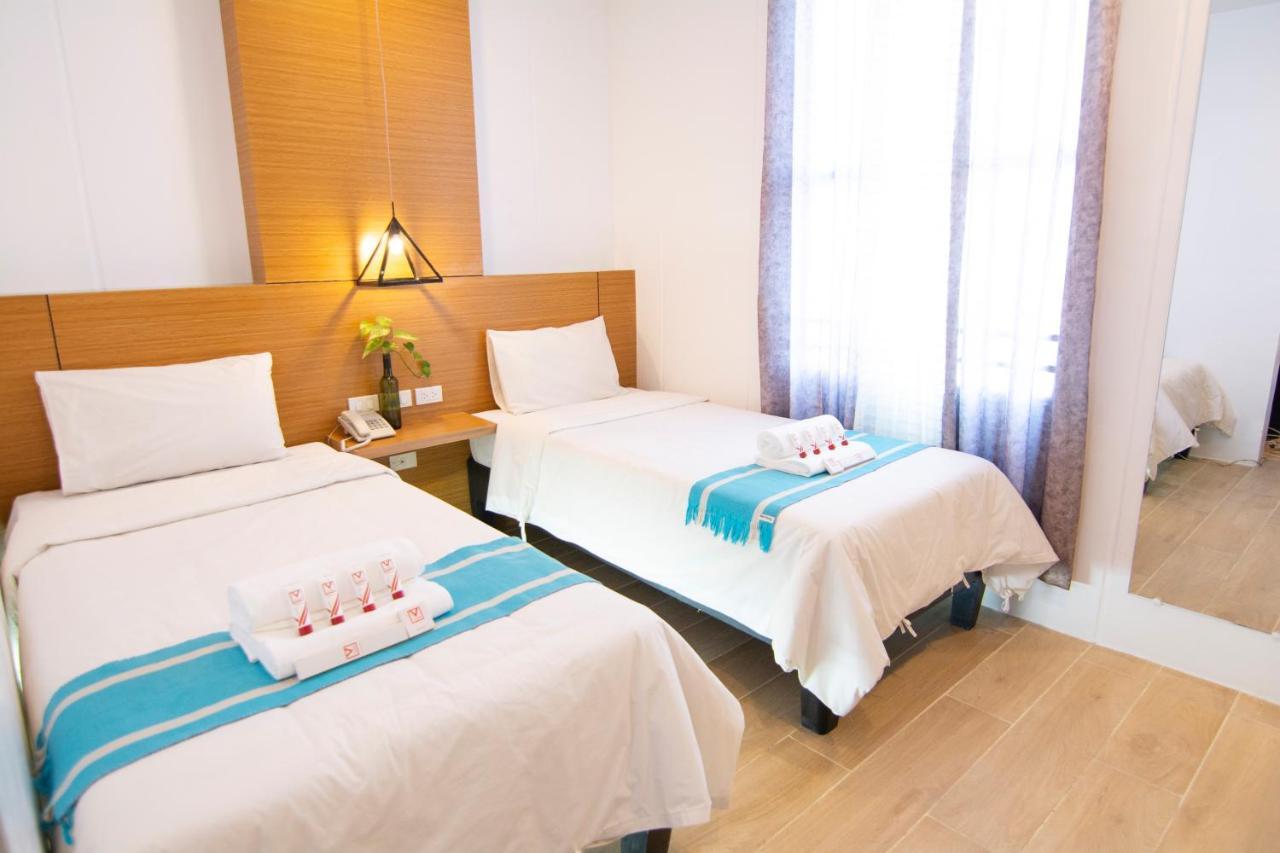 Viven Hotel Laoag Zewnętrze zdjęcie
